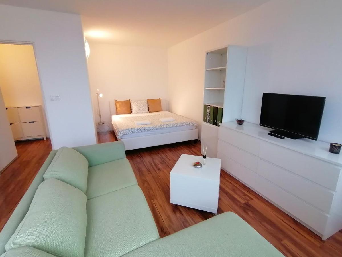פראג Golden Family Apartments מראה חיצוני תמונה